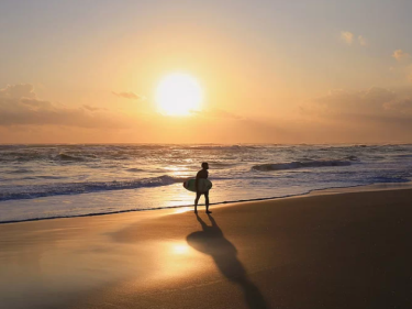 menikmati pantai kedungu di tabanan yang memesona