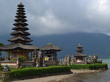 ilustrasi Pura Rambut Siwi foto oleh TripAdvisor