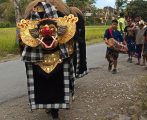 Sejarah Ngelawang, Tradisi saat Galungan