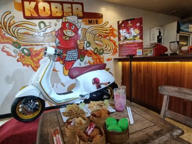 MiemBuruVespa bersama Kober Mie