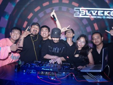 Dj Fiko Saputra sat tampil di event Lost in University Party, Renon Bali