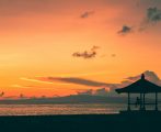 Menikmati Sunset atau Sunrise Memesona dengan Budget Terjangkau di Nusa Dua