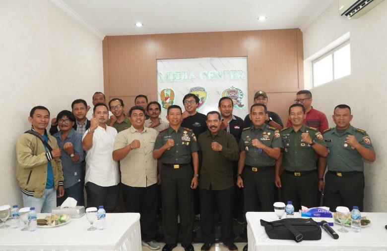 Danrem 163Wsa Simakrama Dengan Insan Media