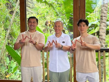 World Wellness Weekend berlangusng meriah khususnya di Bali. Event skala internasional itu digelar dibeberapa lokasi di Bali.