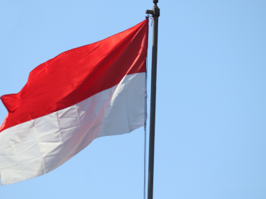 berapa ukuran bendera negara indonesia yang tepat