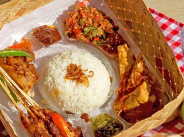 Trans Catering dari Four Star by Trans Hotel