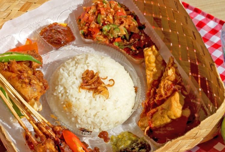 Trans Catering dari Four Star by Trans Hotel