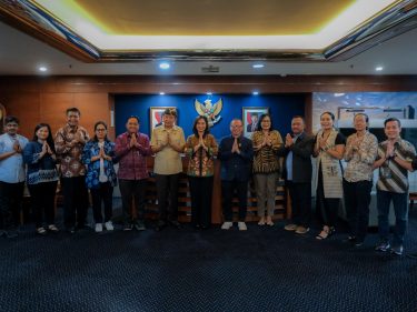 Wamenpar Dukung Saka Yoga Festival 2025 Perpaduan Spiritualitas dan Pariwisata