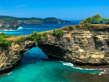 keindahan Broken Beach di nusa penida