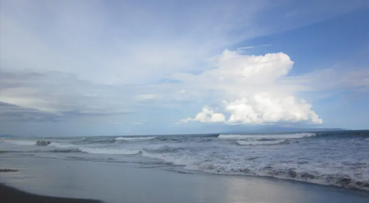 Rekomendasi 4 Pantai di Gianyar: Cocok untuk Pecinta Surfing dan Sunset