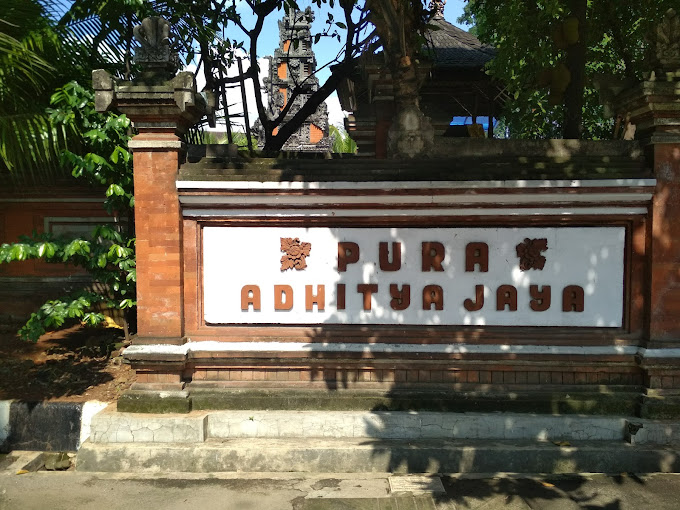 Malukat di Pura Aditya Jaya: Kesembuhan Spiritual dalam Waktu Singkat