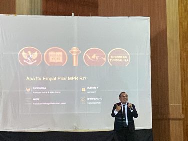 Senator Komang Merta Jiwa