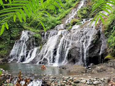 Air Terjun Wanagiri Pucak Manik