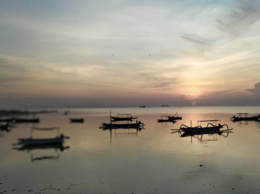keindahan pantai mertasari
