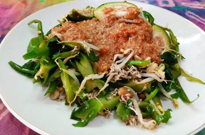 kuliner halal di klungkun yang melegenda adalah Serombotan yang sekaligus menjadi kuliner khas klungkung bali