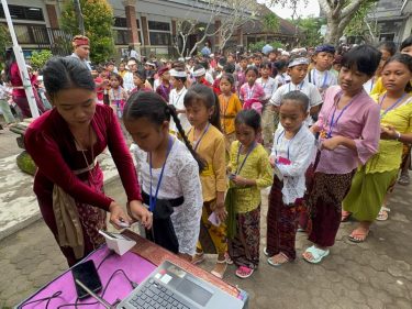 Sistem Absensi Digital SIPINTAR