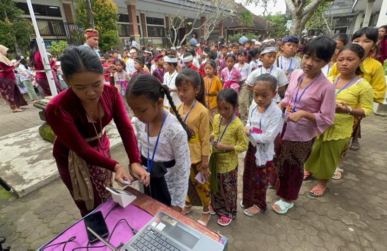 Sistem Absensi Digital SIPINTAR