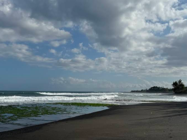 Liburan Seru dan Tenang di Pantai Cucukan, Gianyar, Bali