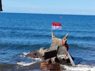 khasiat melukat di Pura Ponjok Batu, buleleng