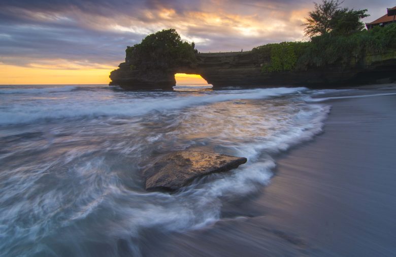 Tidak Hanya Kuta, Tabanan Memiliki Pantai Terbaik Menyaksikan Sunset, Cek di Sini