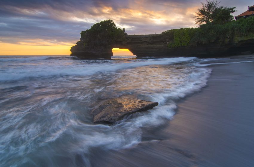Tidak Hanya Kuta, Tabanan Memiliki Pantai Terbaik Menyaksikan Sunset, Cek di Sini