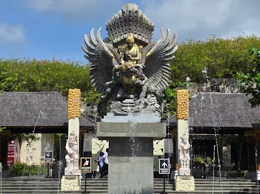 sejarah singkat pembangunan garusa wisdnu kencana GWK Bali