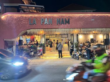 La Pan Nam Warung & Bar Kuliner Internasional Terjangkau di Bali dengan Fasilitas Rooftop dan Villa