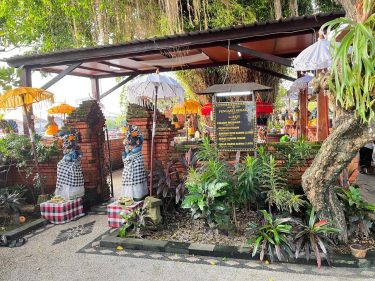 melukat pembersihan diri di denpasar Pengasti Segara tanah kilap denpasar